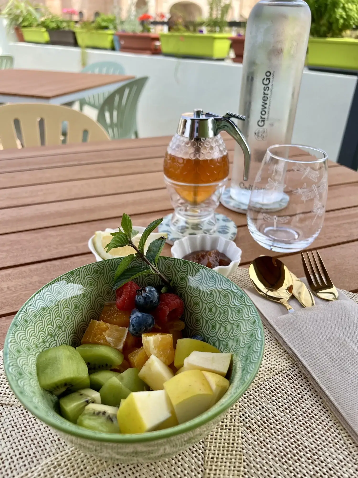 Extra seasonal fruit bowl