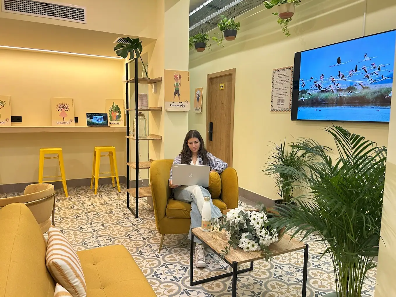 lobby hotel growersgo